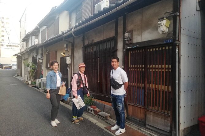 Nostalgic Osaka walk, totally different from Dotonbori - Stop 1: Inoue Seijosho and the practical world of tatami