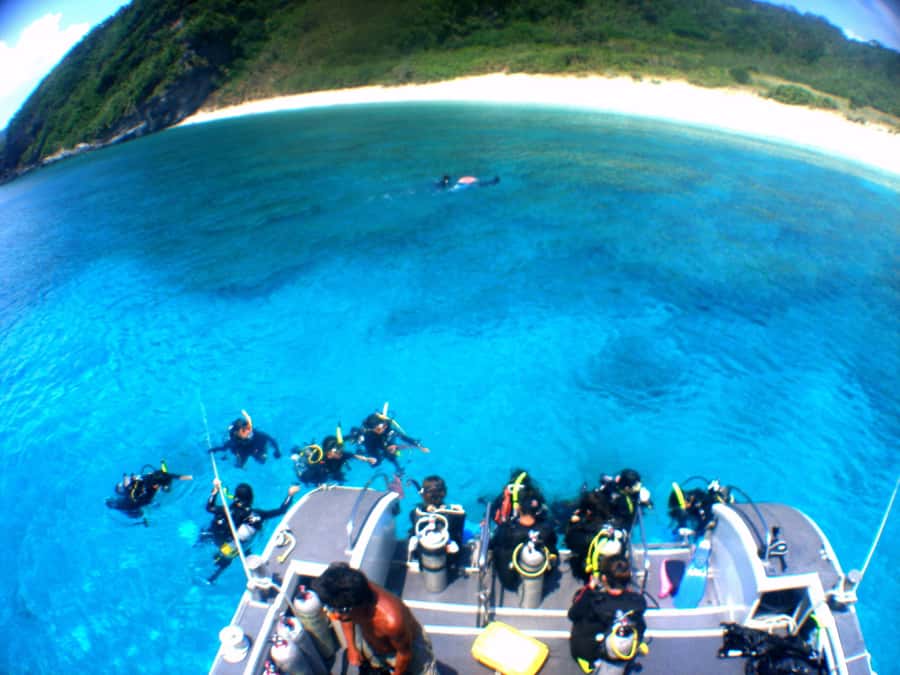 Okinawa: From Naha: Kerama Islands 1-day snorkeling tour - Snorkeling setup: gear, life support, and how the guides actually help