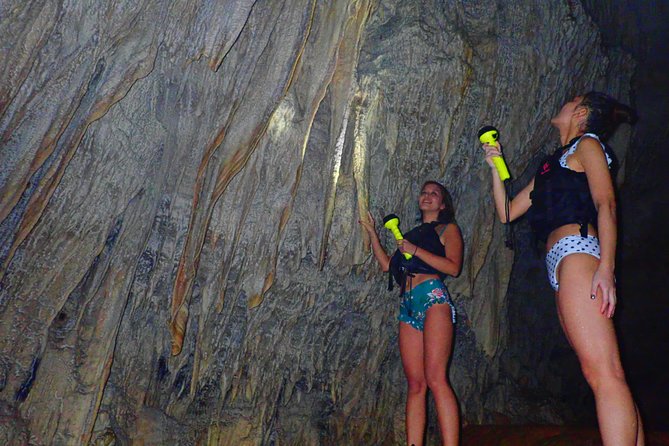 Okinawa Miyakojima 1 day SUP x Pumpkin Cave Exploration x Canoeing - Boraga Limestone Cave and Pumpkin Hall: what the underground part feels like