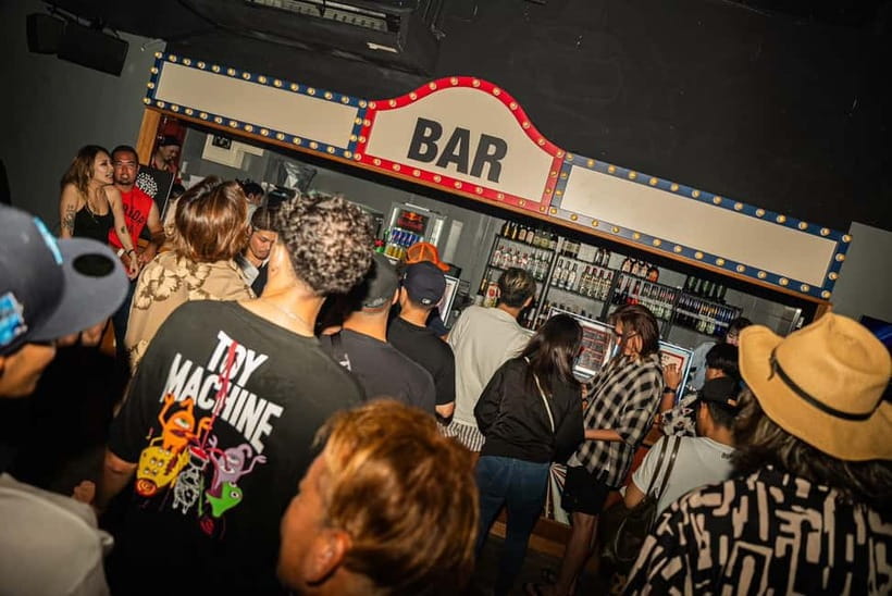 Okinawa:Sky BAR TOPTREE Nightclub Entry Ticket+Drink & VIP - Entry rules that affect your night
