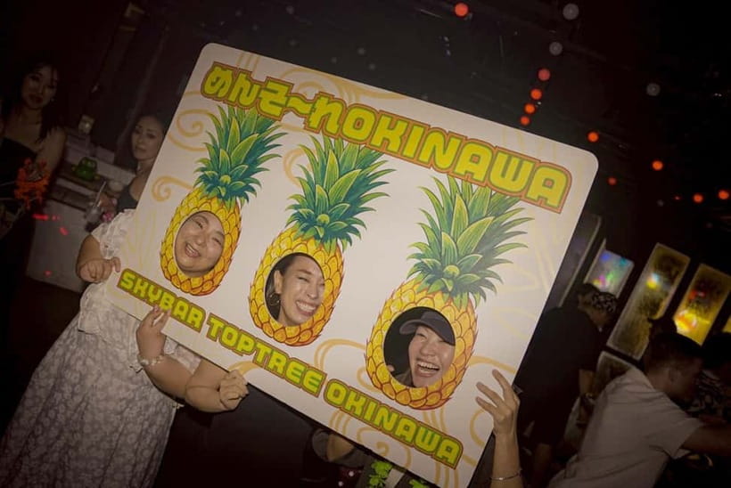 Okinawa:Sky BAR TOPTREE Nightclub Entry Ticket+Drink & VIP - What the night feels like: eat first, then turn up the volume
