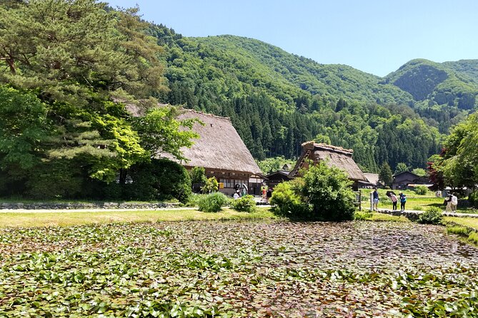 [One-day bus tour departing from Kanazawa Station] Shirakawa-go and Gokayama - Two World Heritage Villages Enjoyable Bus Tour - Shirakawa-go Freedom Walk: Houses, Lanes, and Time to Choose