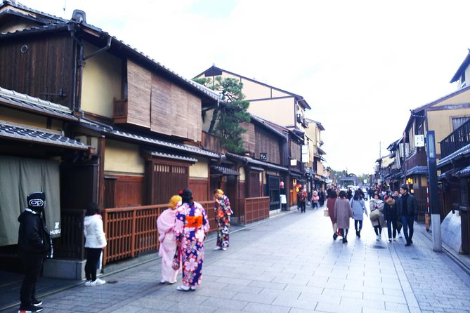 One-Day Walking Tour : Enjoy Kyoto to the fullest! - Fushimi Inari-taisha: The Torii Tunnel That Needs a Good Pace