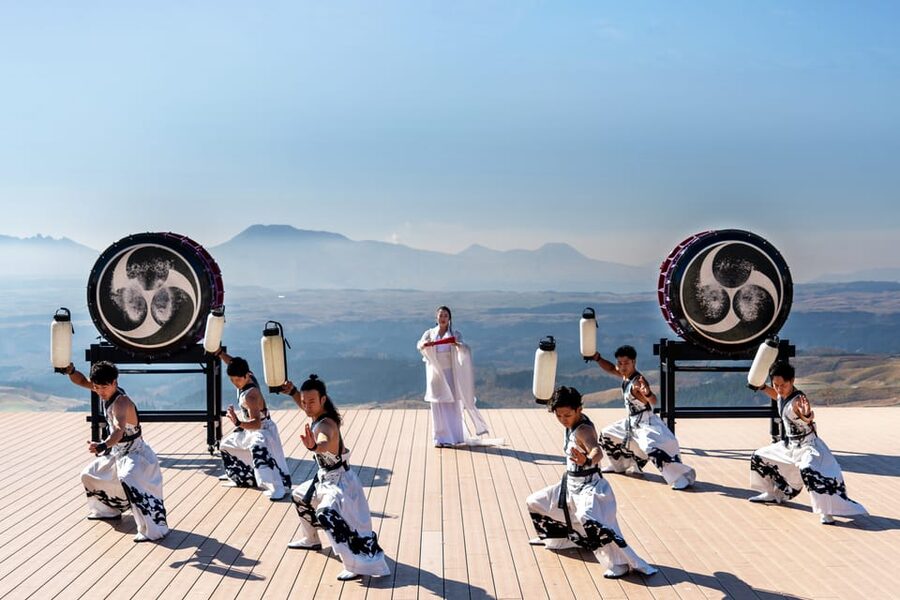 Open-air theater "Tao- no-Oka" Drum TAO Live performance - Who should book TAO-no-Oka, and who should reconsider