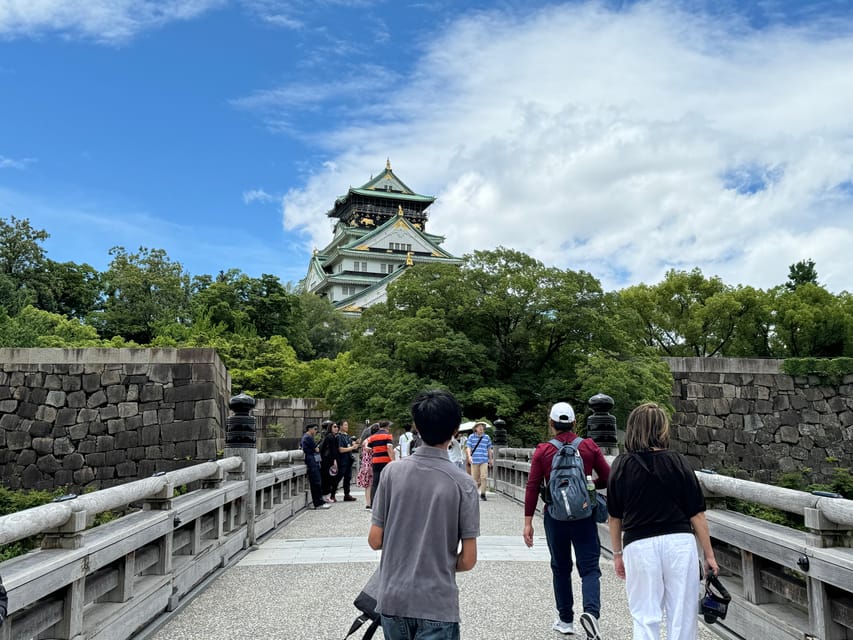 Osaka: 3-hour Osaka Castle & Historical Museum Guided Tour - A tour that works because the guide actually talks