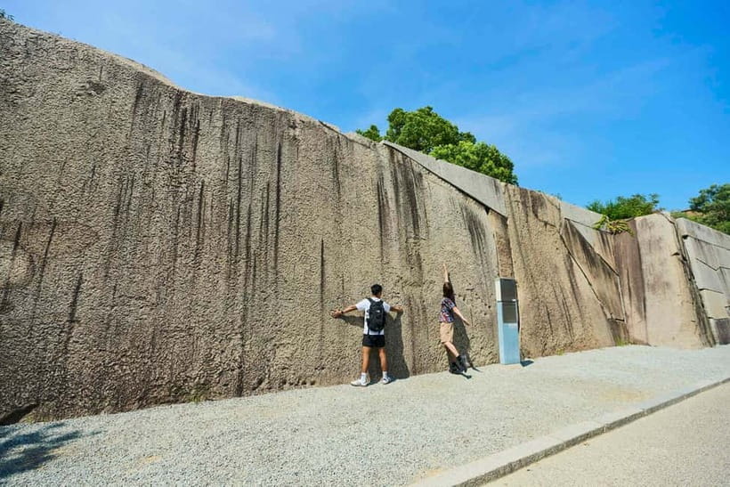 Osaka: Castle History Walking Tour / Castle Tower Admission - Osaka Castle grounds: the “defense layers” lesson you can walk through