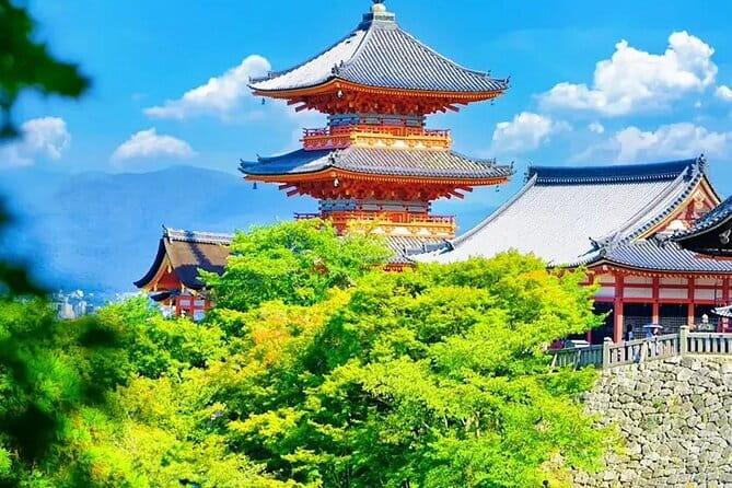 Osaka Castle & Samurai History Walking Tour - Stop 5: Hokoku Shrine and Toyotomi Hideyoshi’s Legacy