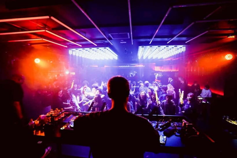 Osaka Dotonbori:GIRAFFE Nightclub Ticket with Drink/VIP Plan - Key things I’d zero in on first