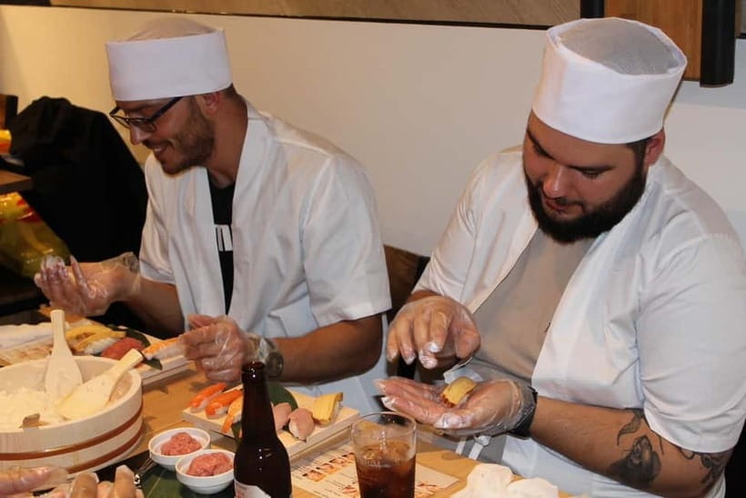Osaka Dotonbori: Vegan/Vegetarian Sushi Making Experience - The Cosplay Photos and Sake Pairing That Make It Feel Like Osaka