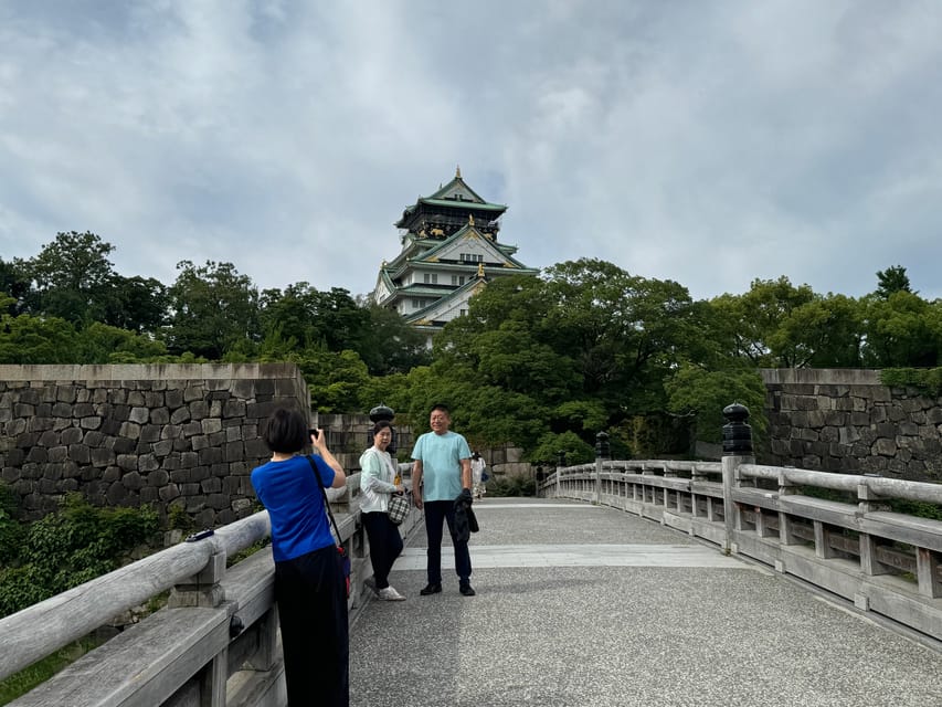 Osaka: Early Morning Osaka Castle Guided Tour, Avoid Crowds - First Viewpoints: What You Learn Before You Enter the Main Grounds