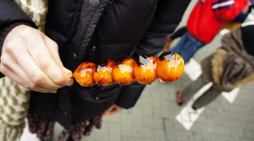 Osaka: Food Tour Kuromon Market & Dotonbori with Guide - Price and value: what $84 really covers in Osaka food