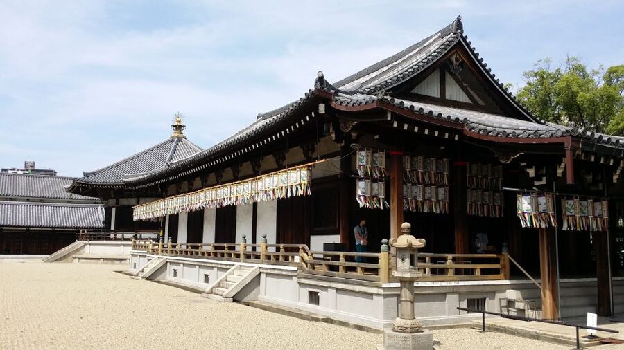 Osaka: Full-Day Sightseeing Tour by Private Vehicle - Lunch on your own, guided by what you actually like
