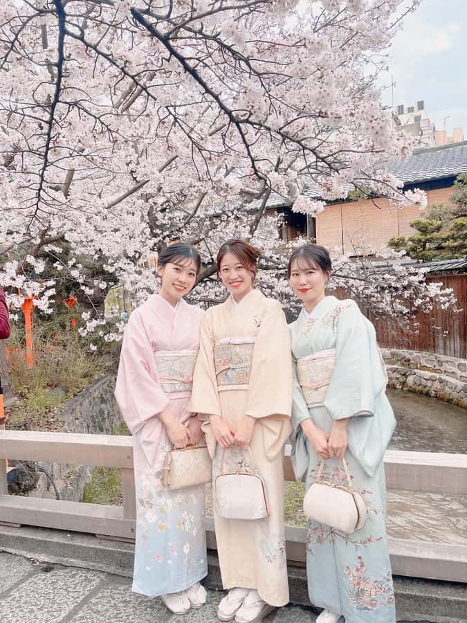 Osaka: Kimono Rental Traditional Experience at WARGO - Getting Dressed Fast, With Real Human Help