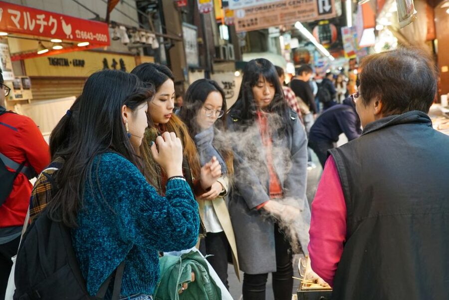 Osaka: Kuromon Market Food Walking Tour (6 stops, 6 tastes) - Key highlights you will feel right away