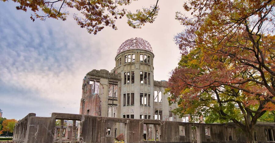 Osaka/Kyoto: Hiroshima Miyajima Bus Tour & Shinkansen Ticket - The Atomic Bomb Dome and Peace Memorial Park Stop