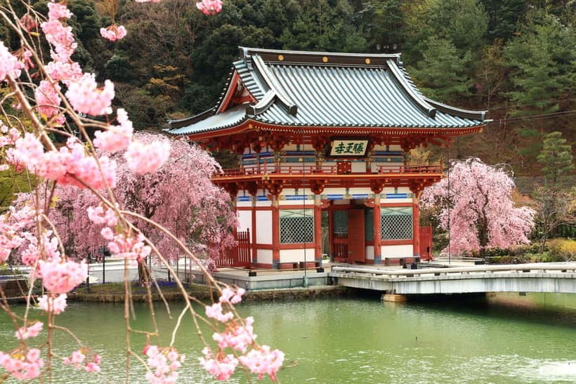 Osaka/Kyoto: Katsuoji, Kinkakuji, Arashiyama 1-Day Bus Tour - Why this Katsuoji to Arashiyama to Kinkakuji route is smart