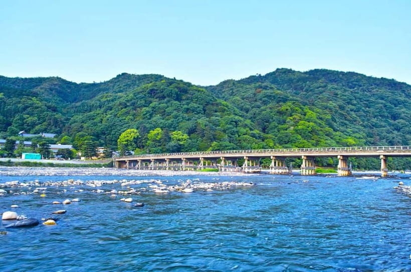Osaka/Kyoto: Katsuoji, Kinkakuji, Arashiyama 1-Day Bus Tour - Meeting points and how the day gets you moving