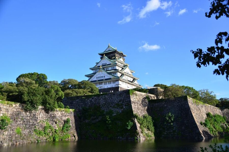 Osaka: Main Sights and Hidden Spots Guided Walking Tour - Osaka Castle Park: Exterior Views and Shogun-Era Context