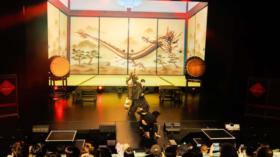 OSAKA NIGHT FUSION Japanese Taiko Kabuki Samurai Dance Show - Inside Osaka Night Fusion: taiko, shamisen, shakuhachi, and the beat