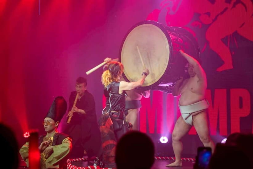 Osaka:SUMO BEATS SHOWCASE: Taiko Drum and Wagyu burger! - Live Taiko and Japanese Instruments as Your Background Score