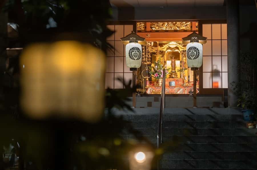 Osaka Temple Cool Foot Bath & Matcha Experience〈45min〉 - A 45-minute temple reset for Osaka foot fatigue
