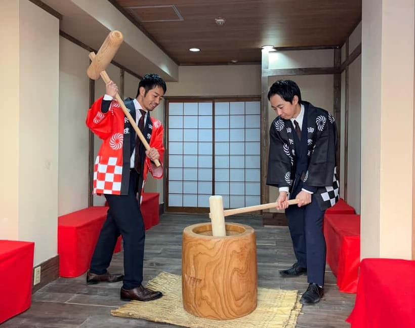 Osaka: Traditional Mochi Pounding Experience with Tasting - The 10-minute mochi background that actually fits into your day