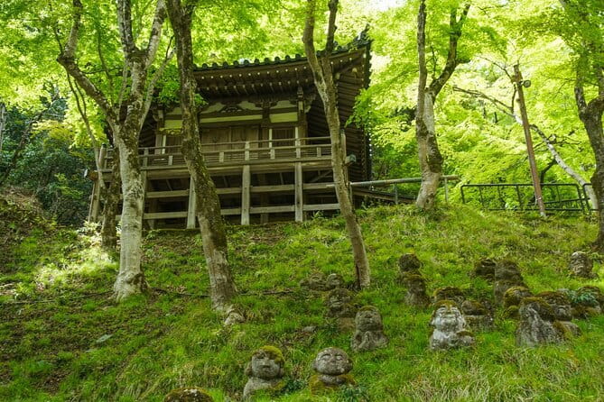 Otagi Nenbutsu Temple and Arashiyama Bamboo Forest Tour - The tricky part of Arashiyama: crowds and timing