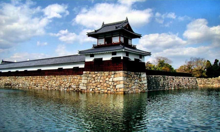 Peace Memorial Park, Hiroshima Castle, & Garden Private Tour - A 150-minute Hiroshima route that actually helps you understand the city