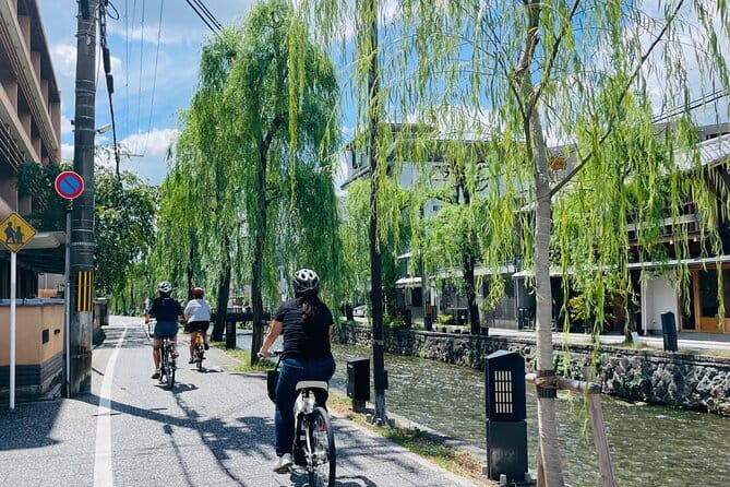 Pedal Adventure Kyoto's iconic landmarks on an e-bike tour - Higashiyama Ward temples: back streets, secrets, and a snack break