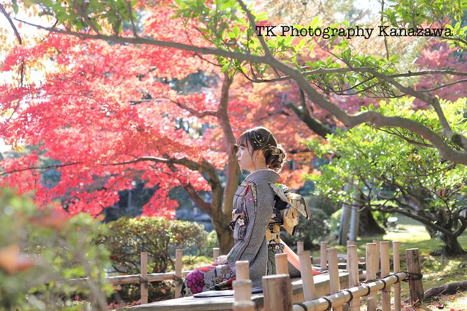 Photoshoot session by professional photographer in Kanazawa - Pickup, mobile ticket, and timing that keeps the day easy