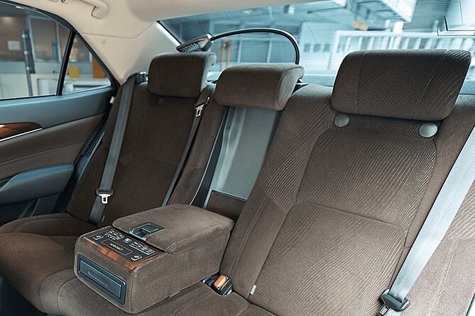 Private arrival Transfer from Kansai airport to Osaka city - Drop-off in Osaka: central access without station juggling