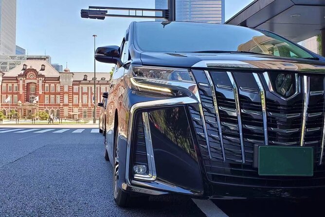 Private arrival Transfer from Kansai airport to Osaka city - Finding your driver at Kansai International Airport, KIX style