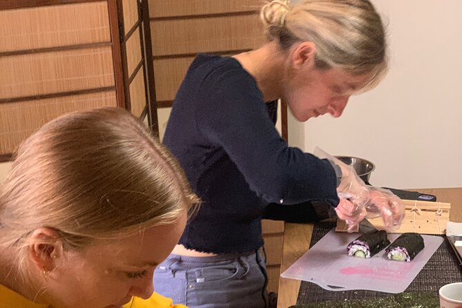 Private Art Sushi Roll Class in Kyoto - Wearing traditional garments: kimono time without the museum vibe