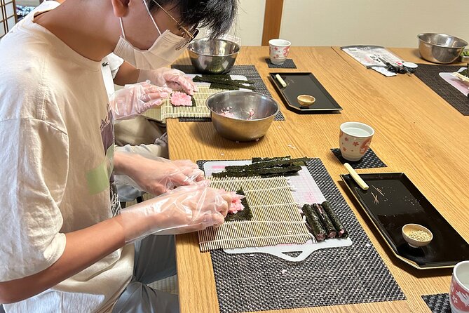 Private Art Sushi Roll Class in Kyoto - Who should book this class, and who might want to think twice