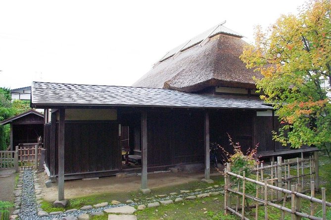 Private Cherry Blossom Tour in Hirosaki with a Local Guide - Ishiba Residence brewery building: Edo-era life in the snowy north