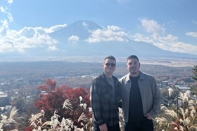 Private Fuji Full-day Car Tour with Hotel Pickup -Local Guide - Arakura Fuji Sengen Shrine: the photo stop that teaches you how to see Fuji