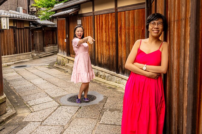 Private Photoshoot Experience in Kyoto ( Gion ) - Stop 5, Maruyama Park: seasonal calm and softer portrait lighting