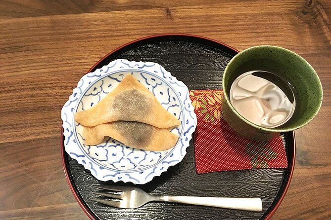 Private Ramen or Gyoza Cooking Class in Kyoto with Chef Midori - Meeting Chef Midori near Gion, with tea and real ingredients