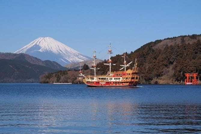 Private Tour - Hakone Day Trip! A Tour to Explore All Must-Sees! - Cu-mo Hakone (Foot Baths): A Calm Break at About 757 Meters