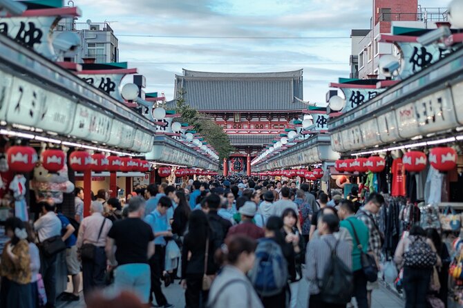 Private Tour With Local Japanese Female Guide - Nitemmon Gate: the story behind the stone