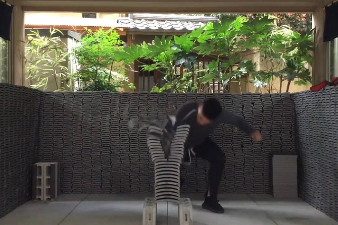 Refreshing in Asakusa! Tile-breaking / kawara smash in Asakusa, Tokyo - Key things that make this tile-smash experience work