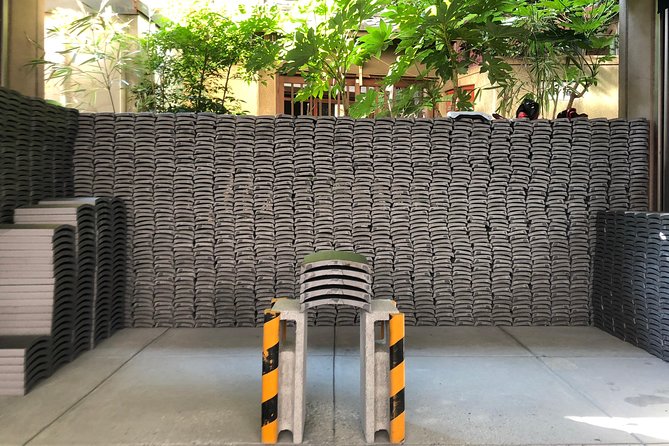 Refreshing in Asakusa! Tile-breaking / kawara smash in Asakusa, Tokyo - Language help: making sure you understand what to do