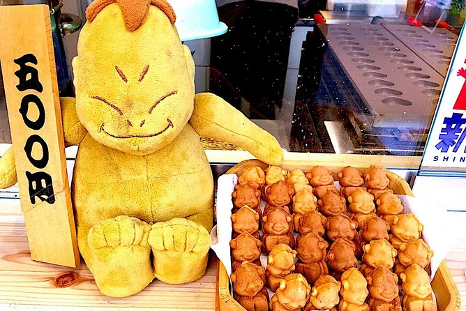Retro Osaka Street Food Tour: Shinsekai - Isshin-ji and Tower Knife Osaka: quirky landmarks with local storytelling