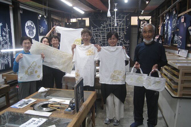 Roketsu dyeing experience: M course Roketsu Dyeing Experience - A calm, hands-on break in Kyotos dye studio