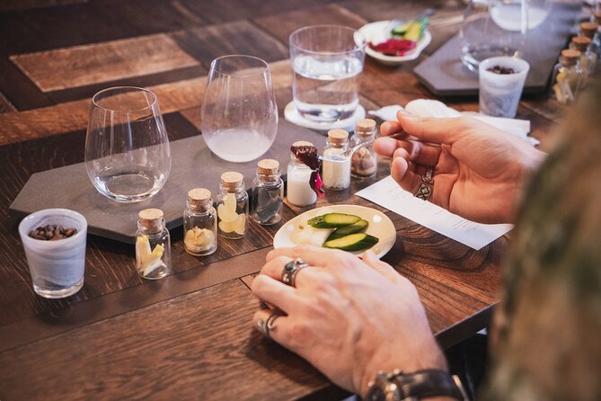 Sake Omakase in Tokyo: Guided Tasting by Certified Sommeliers - The 4 Courses, 7 Sakes, and Unlimited Refills: How the Tasting Actually Flows