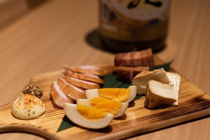 Sake Tasting Masterclass in Shinjuku (8+ Varieties with a Pro) - Why the Small Group (Max 8) Feels Like a Real Conversation