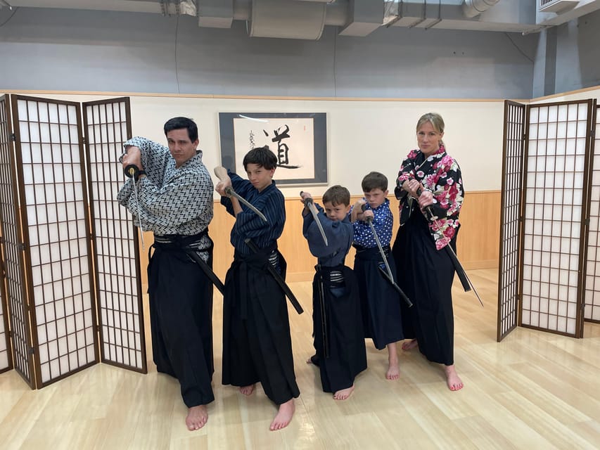 SAMURAI EXPERIENCE in Tokyo（Harajuku）【SAMURAI've】 - Finding the Dojo: The Red Door, Basement Steps, and Arrival Plan