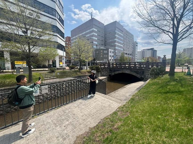 Sapporo Highlights: Golden Route Morning Guided Walking Tour - The Red Brick Government Building as a meaningful finish