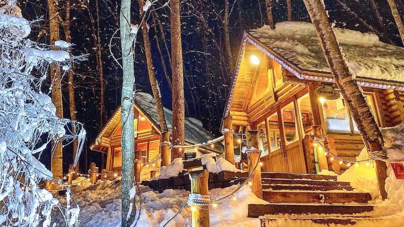 Sapporo Winter : Asahiyama Zoo (Penguin Fun & Snowmobile) - What to bring for Hokkaido snow, and the bus food rule