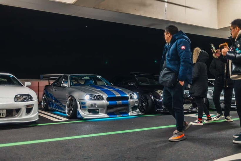 Secret Car Meet: R34 Skyline Car Club Membership - Key things you will notice on this R34 Skyline night meet